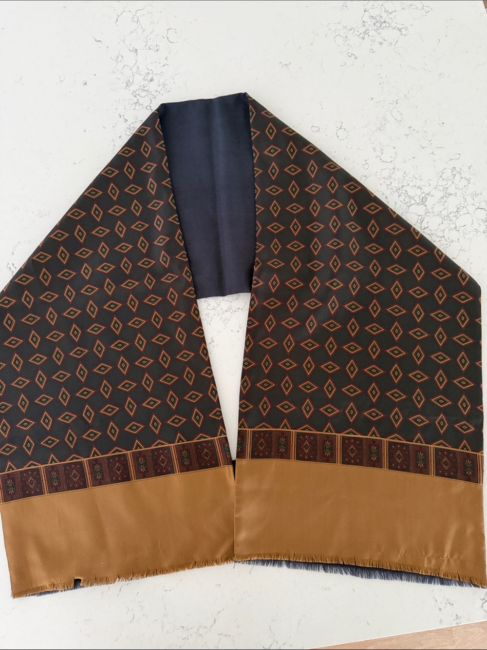 Men's Patterned navy blue/red & beige Scarf Reversible Silk/Wool